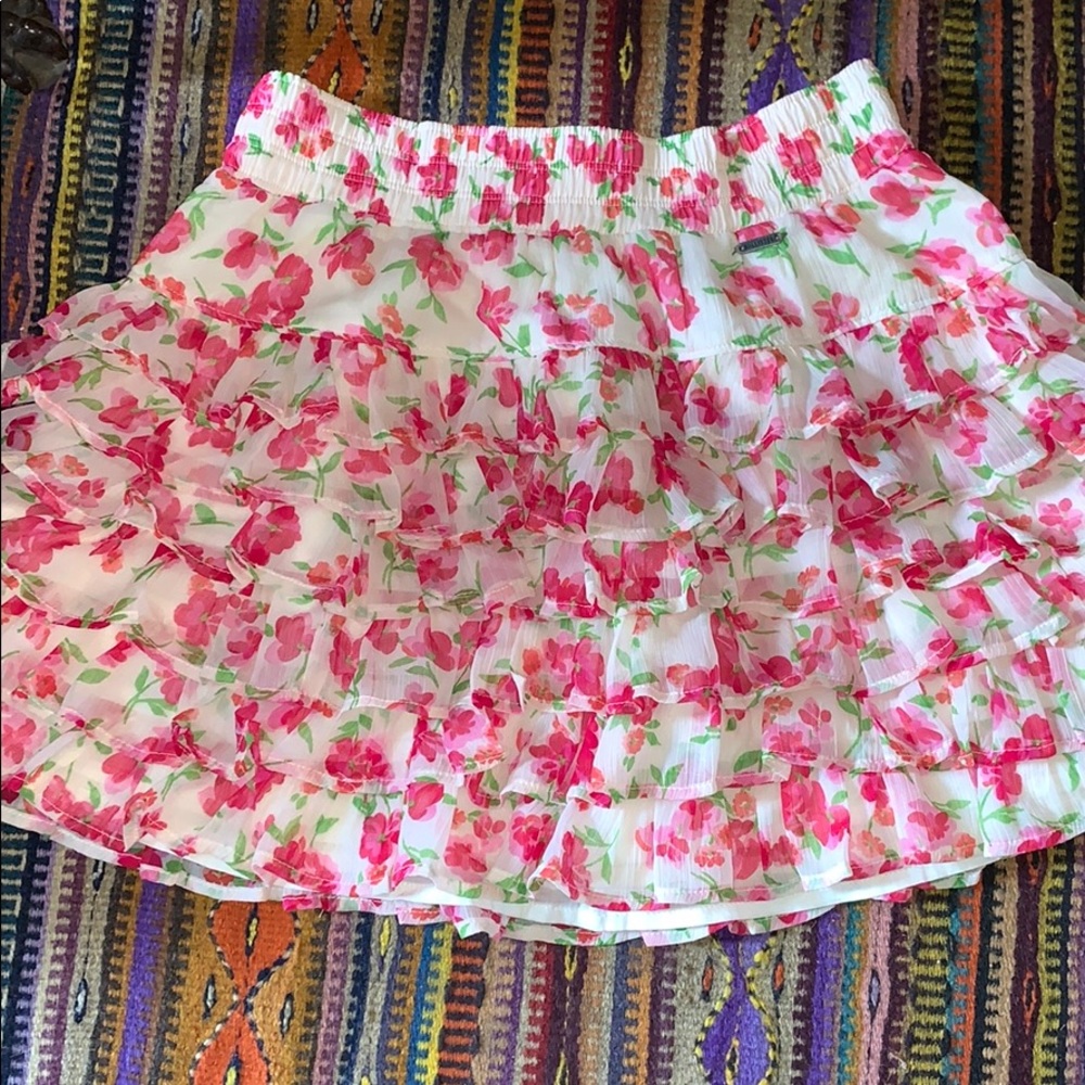 NWOT Hollister Floral Ruffle Skirt